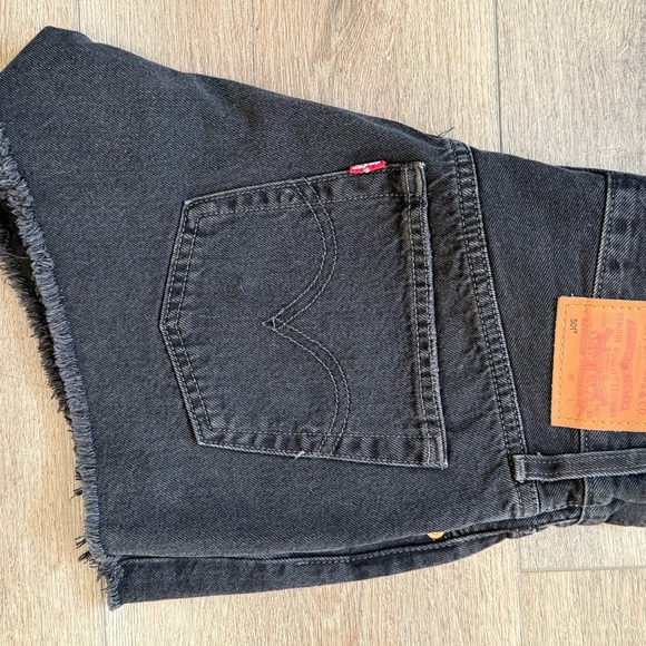 Levi’s 501 Shorts - Picture 1 of 4